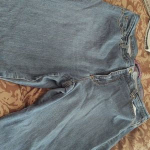 Gloria Vanderbilt jeans